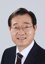 민 홍 철  국회의원